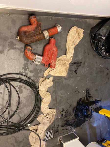 DrainFix HK 同一單拆出嘅多段紅鑄鐵渠管